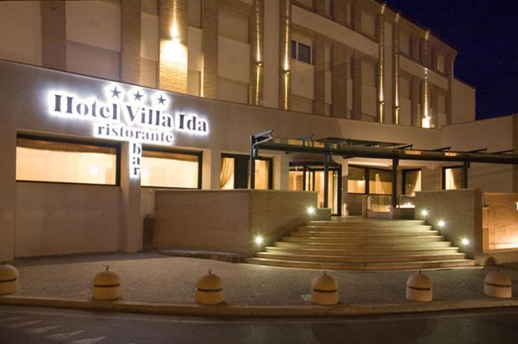 Hotel Villa Ida Ceprano Kültér fotó